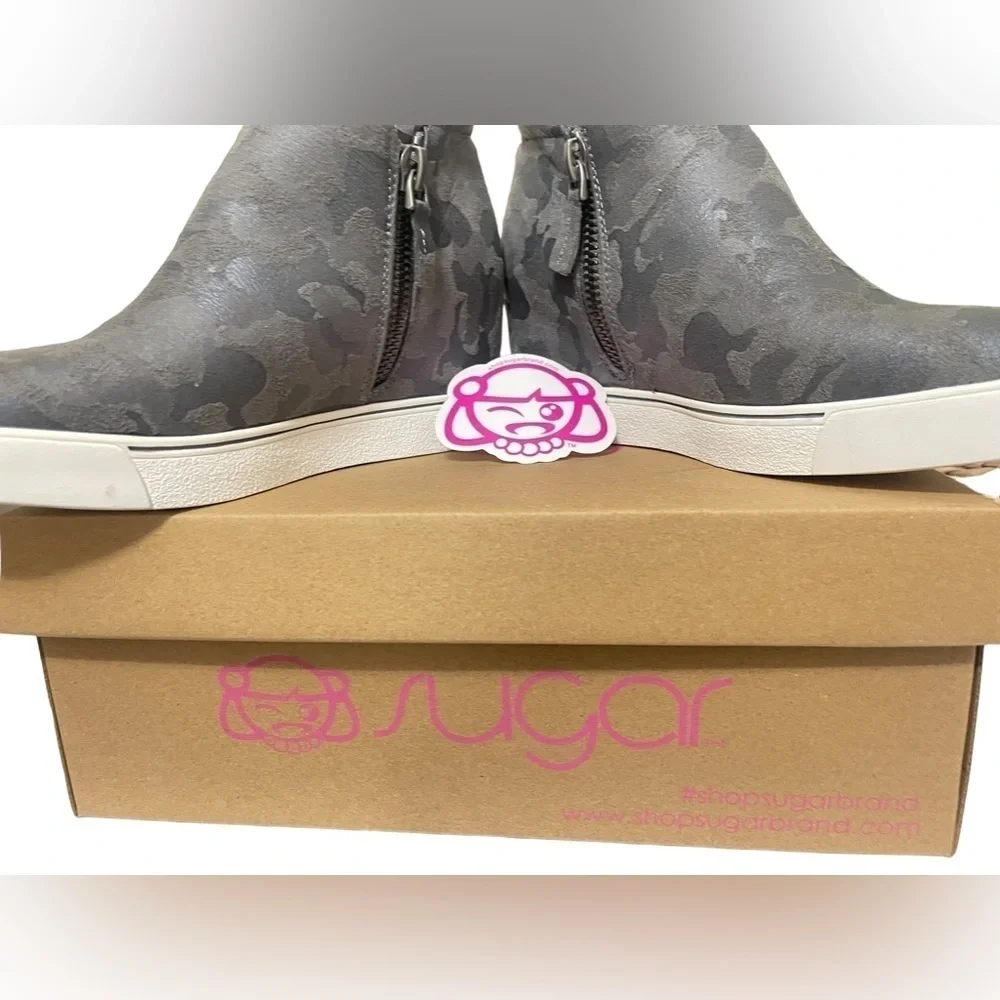 🌼new IN BOX SUGAR BOOTIES